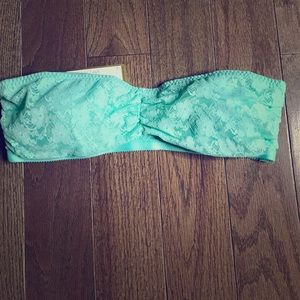 Strapless lace bra