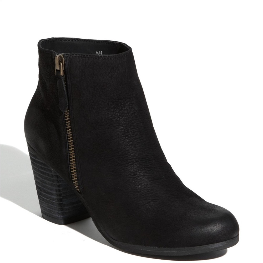 Black BP Trolley Ankle Boots