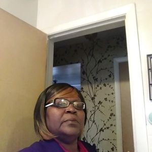 Meet your Posher, Claudia