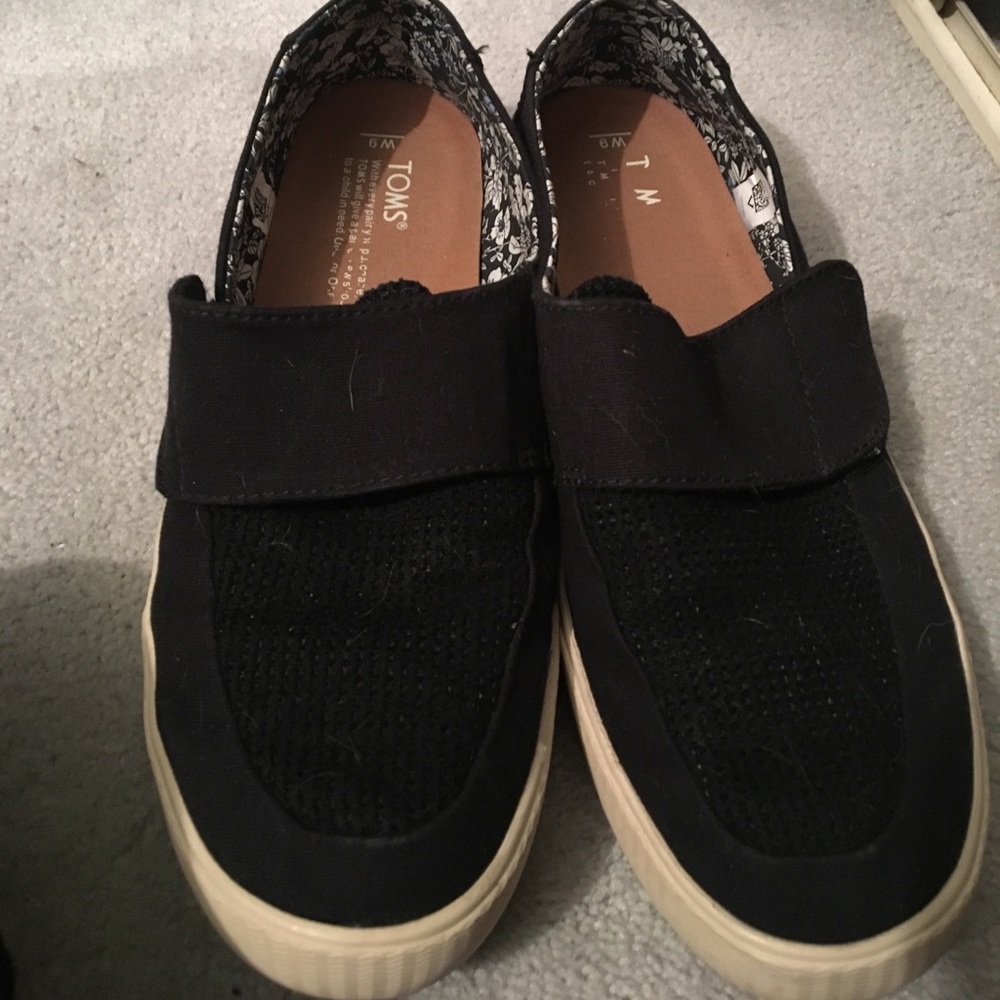 Size 9 black Toms with front Velcro strap