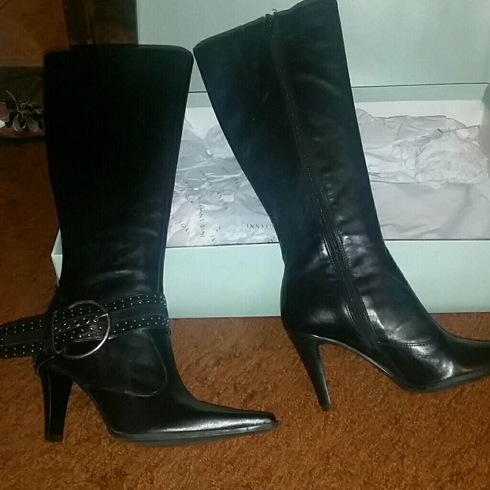 Gianni  Bini  Leather Boots  size 6.5
