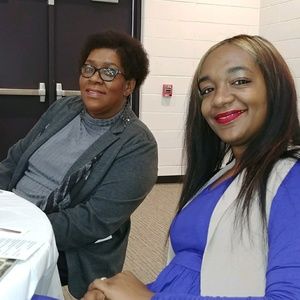 Meet your Posher, Traci