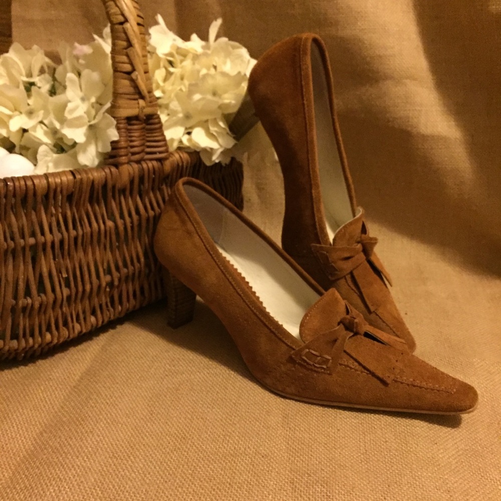ITALIAN EYE LOAFER-STYLE SUEDE HEELS
