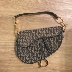 ‼️SALE‼️Authentic Christian Dior Monogram Handbag