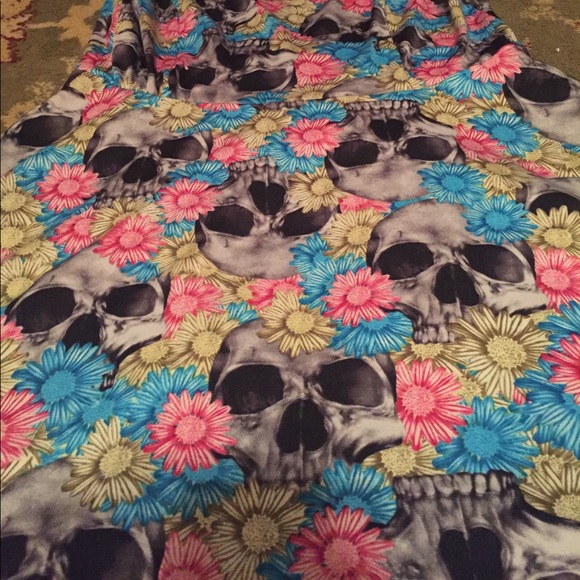 Skull Flower Dress - Picture 2 of 2