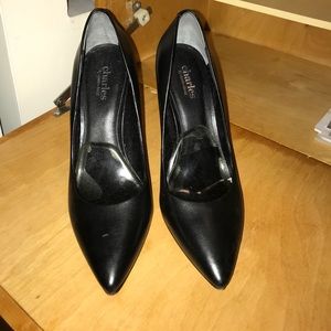 Charles David Black Leather Pumps