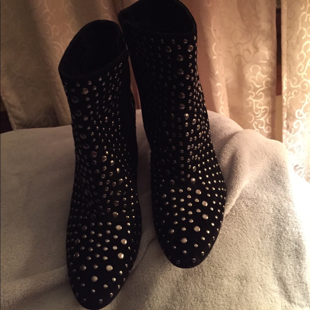 Vince Canute,  black boots, silver studs,Trendy