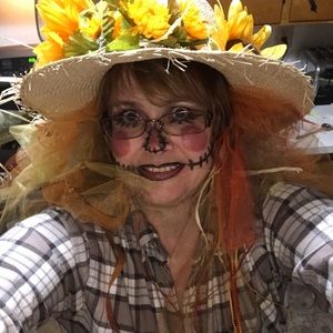 Meet your Posher, Shelly