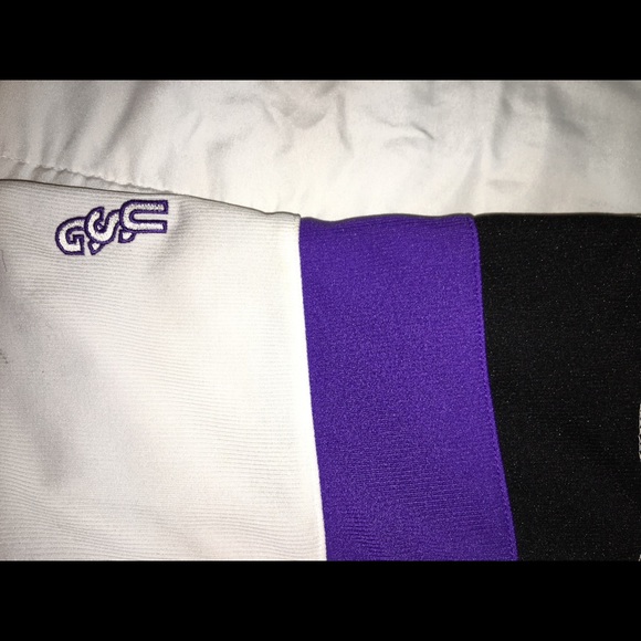 Lakers Jersey - Picture 6 of 8