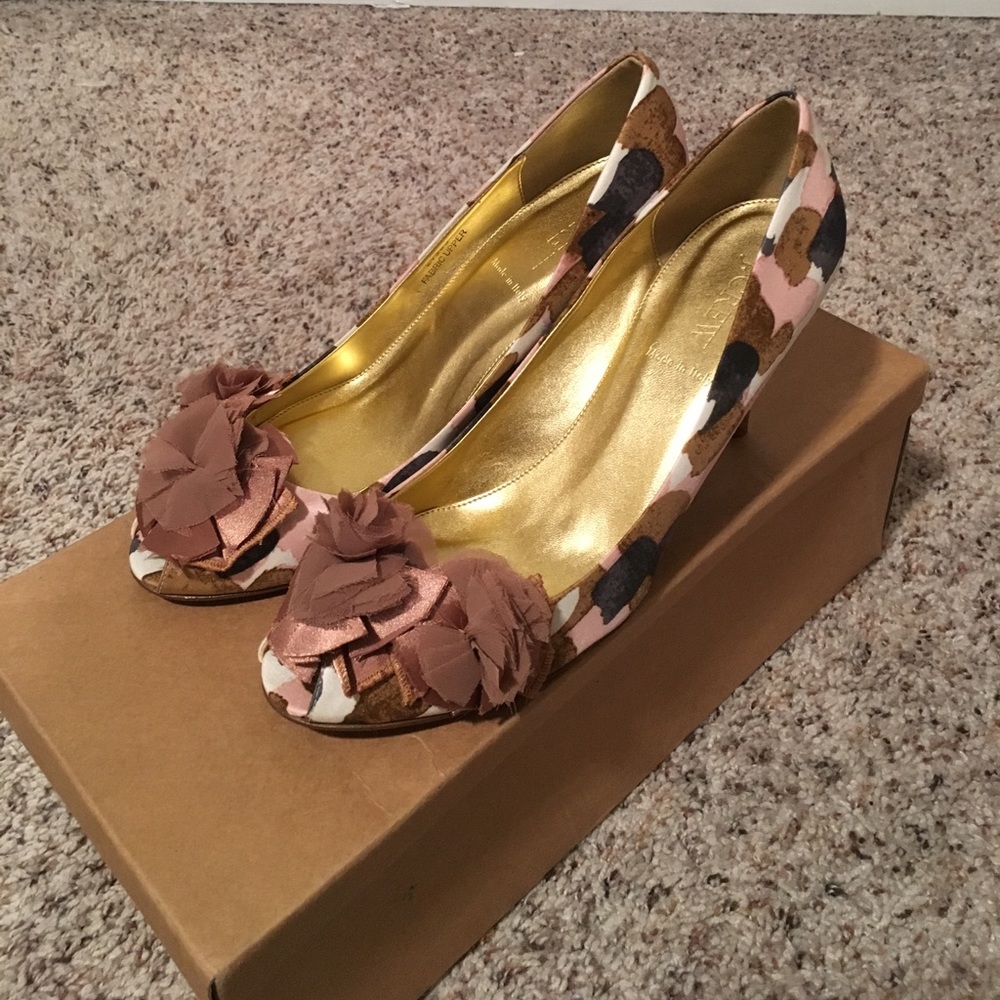 BRAND NEW!! Jcrew satin kitten heels.