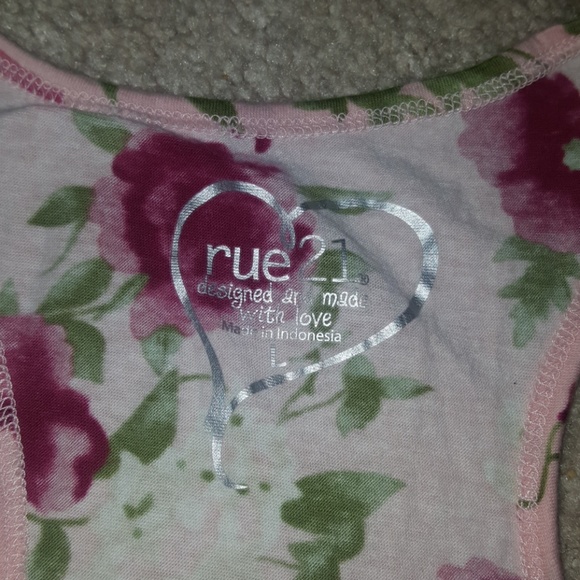 Rue21 tanktop - Picture 2 of 2