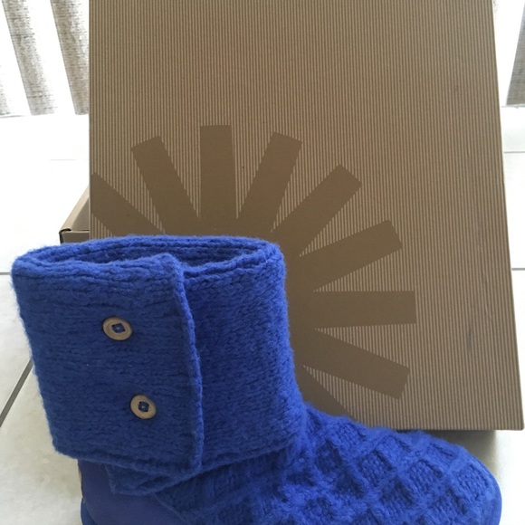 UGG K Lattice Cardy boots for big girl sz 4 - Picture 5 of 6