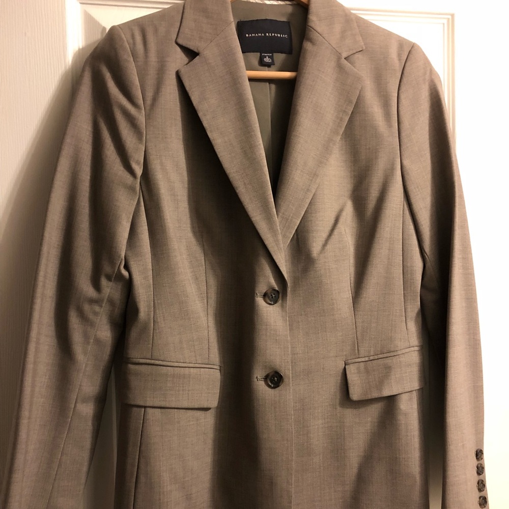 Banana Republic Gray Suit Jacket - Size 6