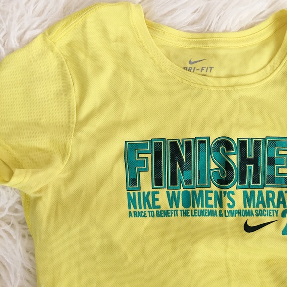 ❌ Donated ❌ Nike || Women’s Marathon Jersey - Picture 2 of 2