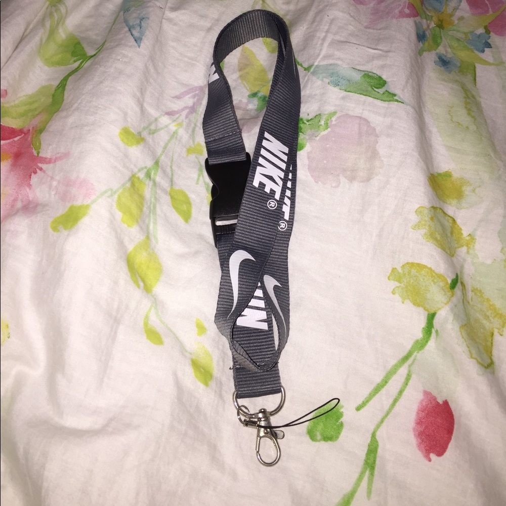 NIKE BREAKAWAY LANYARD