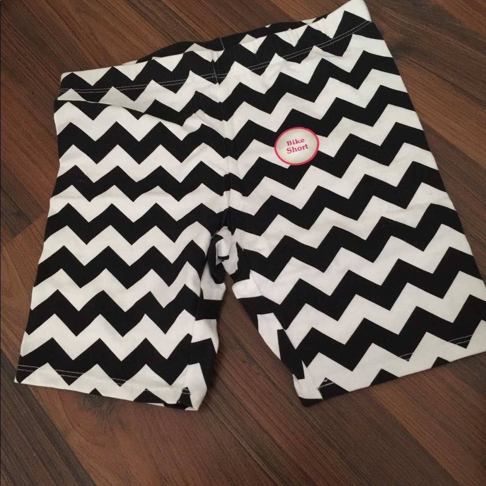 Shorts - Picture 2 of 2
