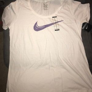 Women’s Nike T-shirt