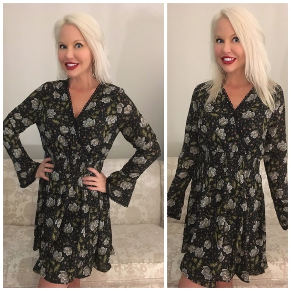 Dresses & Skirts - ALMOST GONE! ❤️Gorgeous Black and Olive Dress