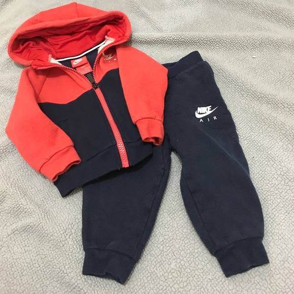 nike outfit red