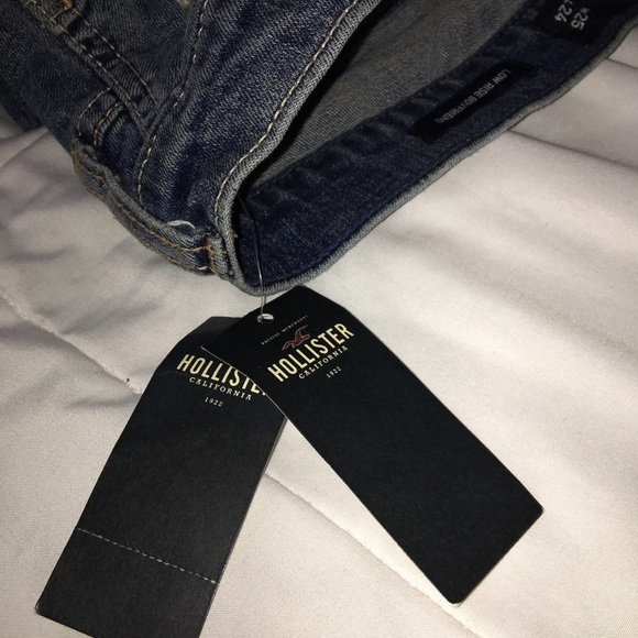 Hollister Boyfriend Jeans - Picture 4 of 6