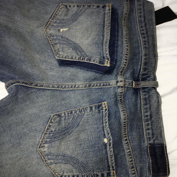 Hollister Boyfriend Jeans - Picture 6 of 6