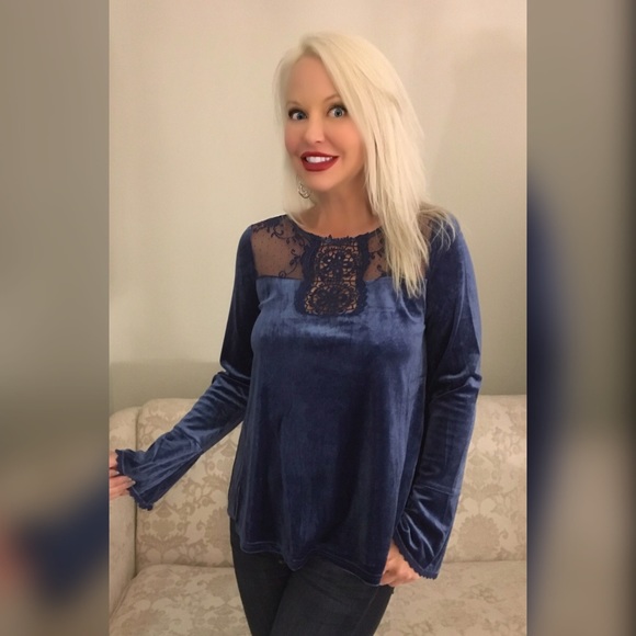 LAST  1! ❤️Stunning Blue Velvet Lace detail top - Picture 3 of 5