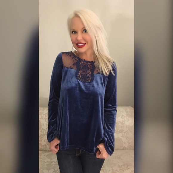 LAST  1! ❤️Stunning Blue Velvet Lace detail top - Picture 2 of 5