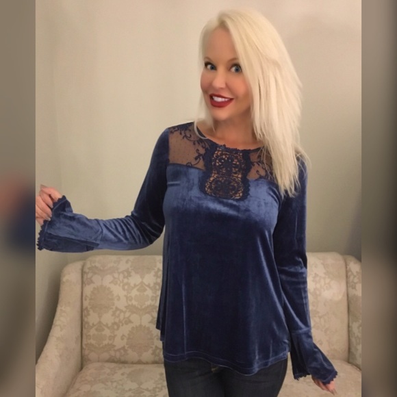 LAST  1! ❤️Stunning Blue Velvet Lace detail top - Picture 4 of 5