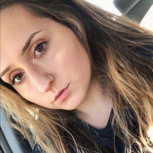 Meet your Posher, Michaela