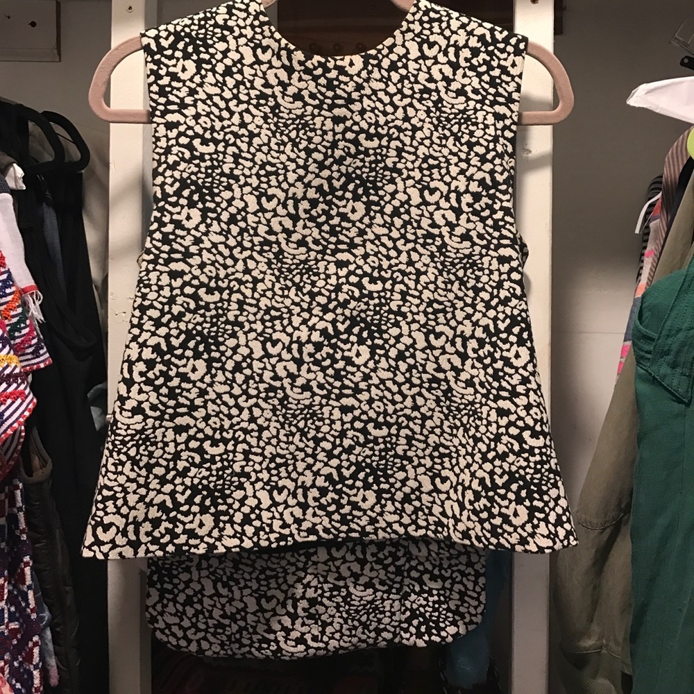 Hunter Bell Sleeveless Shirt