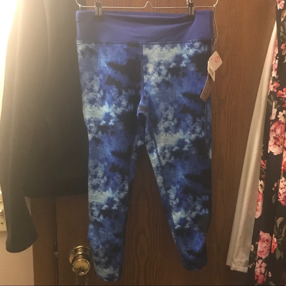 X small shape yoga pants