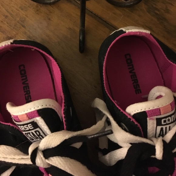 Black converse with detailed laces size 4 - Picture 3 of 5