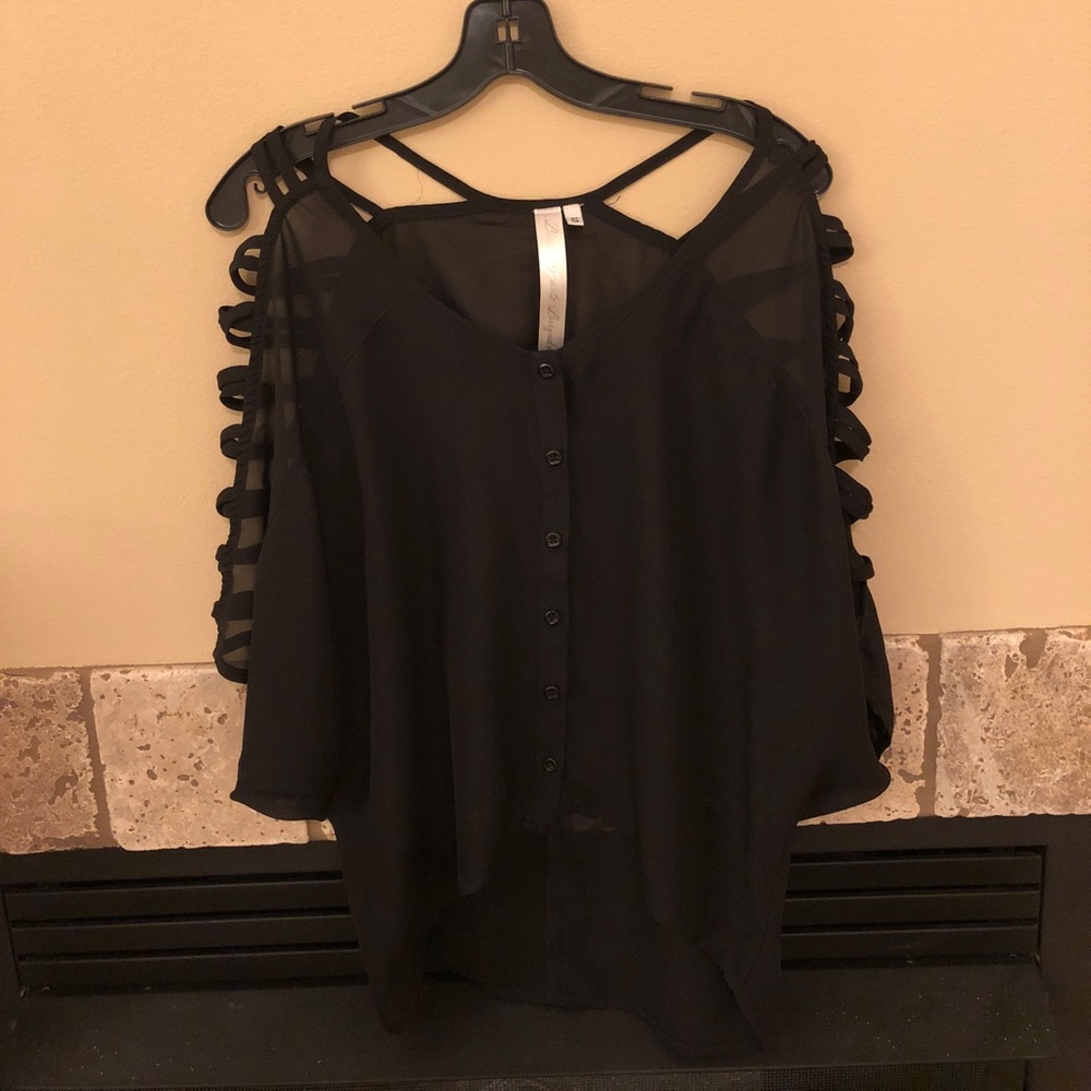 NWOT Open Shoulder Top