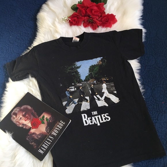 Fruit of the Loom The Beatles Abbey Road T-Shirt - Picture 1 of 4