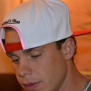 Meet your Posher, Adam