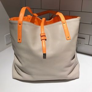 Vinyl reversible beige/orange tote