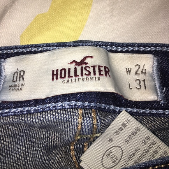 hollister jeans with holes - Picture 3 of 3