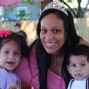 Meet your Posher, Elizabeth