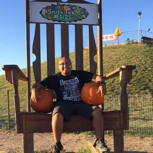 Meet your Posher, Ray