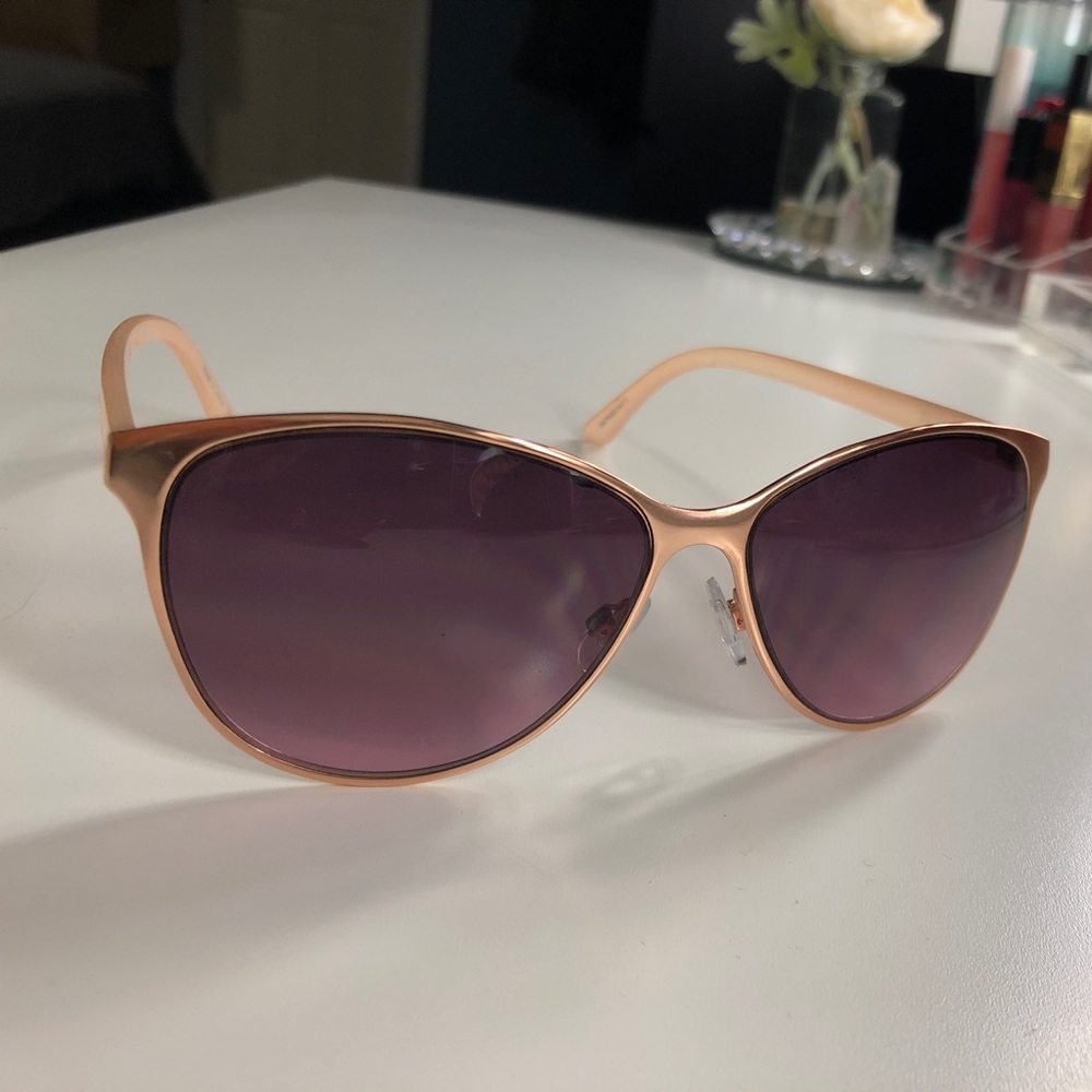 Juicy Couture Sunglasses Rose gold