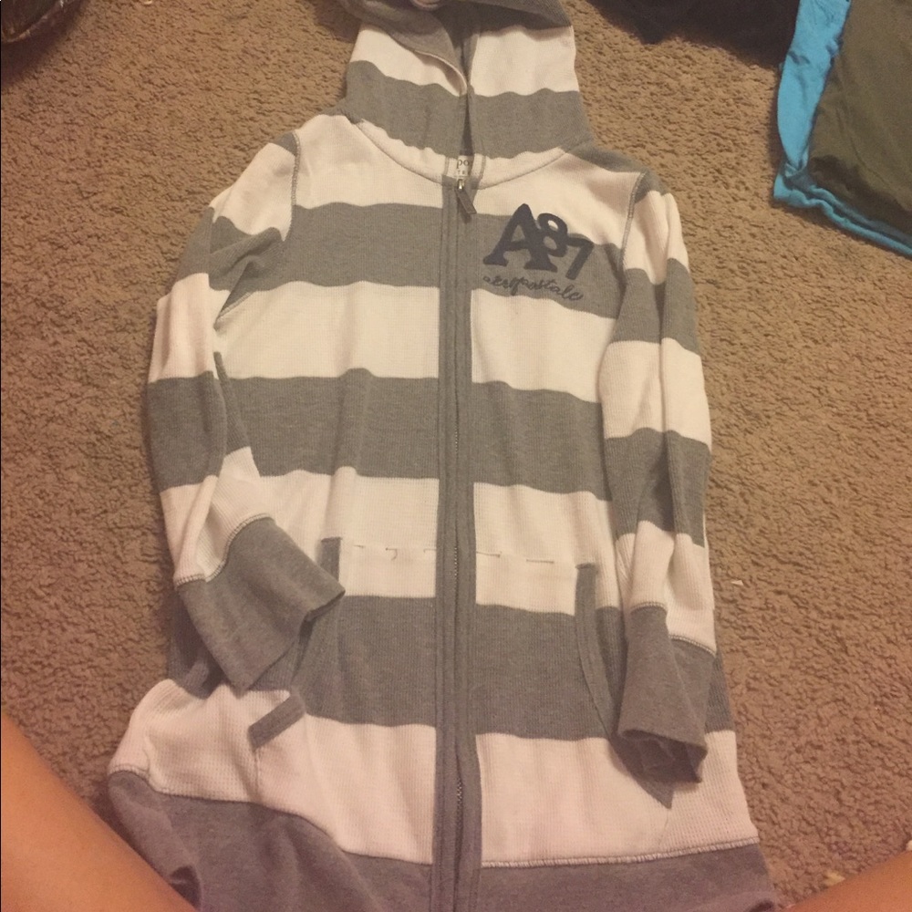 Gray and white striped jacket half sleeve