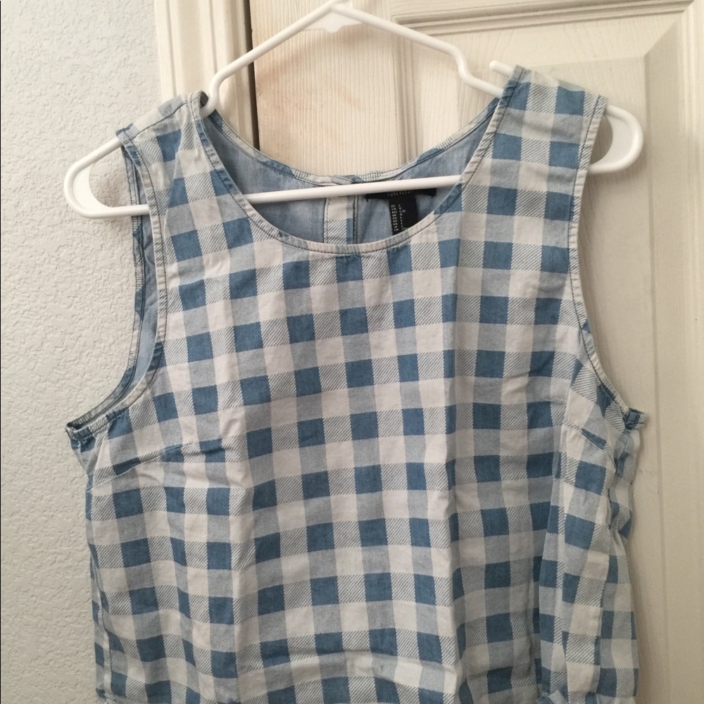 Tops - Picture 3 of 8