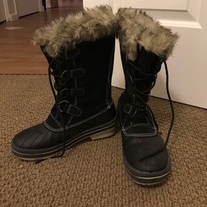 Snow boots with fur!!!