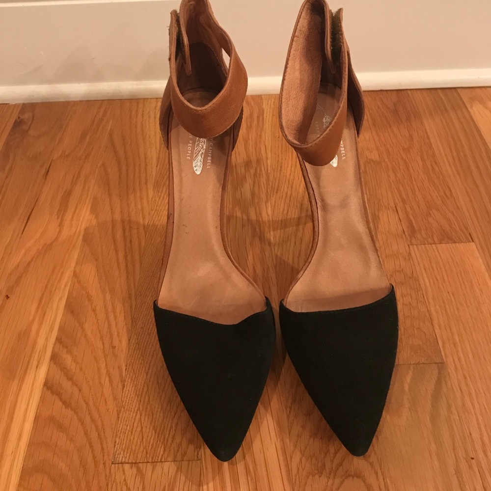Jeffery Campbell tan/black heel