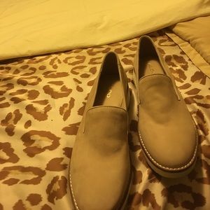 Light pink slides from Aldo