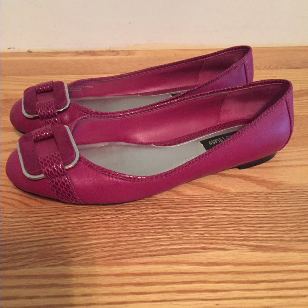 White House Black Market flats Sz 7.5