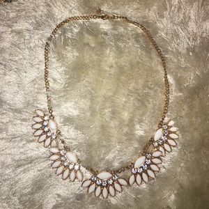 Super cute necklace! Worn maybe one time.