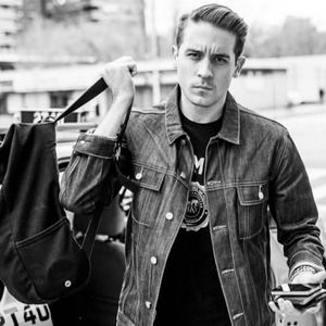 Meet your Posher, Holly