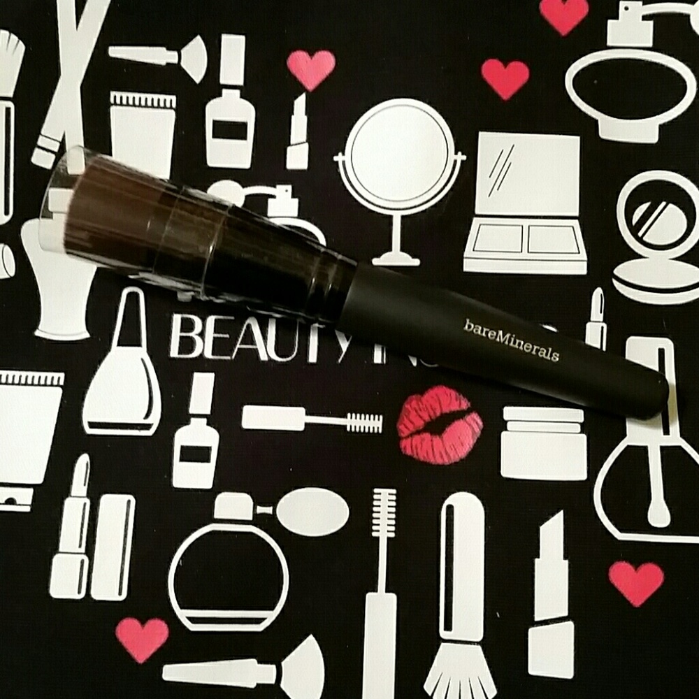 🍁HP🍁BareMinerals Face Brush🍁 - Picture 6 of 7
