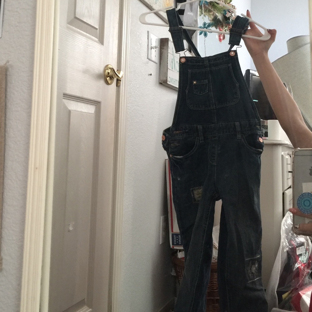 Overall - Picture 2 of 2